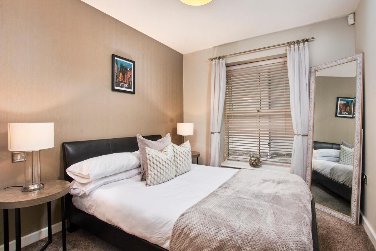 Vikings Apartment With Private Parking & Terrace Йорк Экстерьер фото